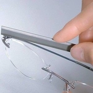 Pilnik do szczeliny zawiasów