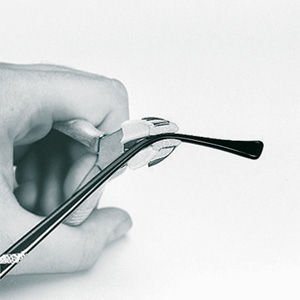 Cęgi do profilowania zausznika