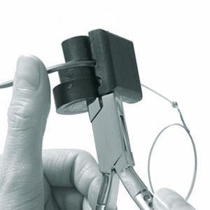 Cęgi do profilowania zausznika