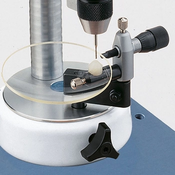 Stół do wiercenia soczewek