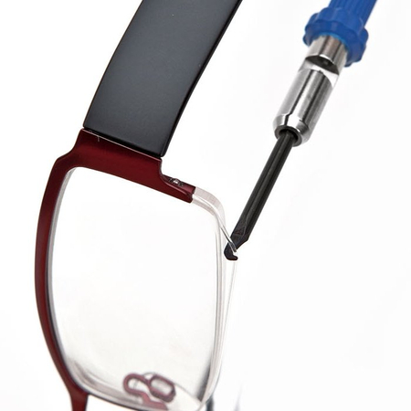 Haczyk do montażu żyłki w oprawach okularowych