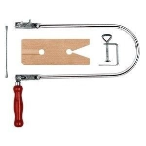 Piła do wyrzynania drewna i tworzywa w zestawie