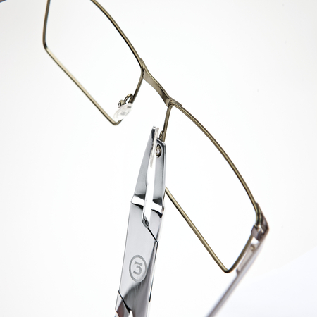 Cęgi do prostowania wsporników nanośników wkręcanych