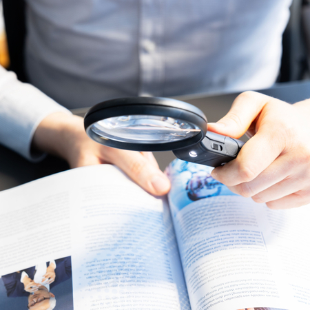 Lupa okrągła podświetlana wielokątna