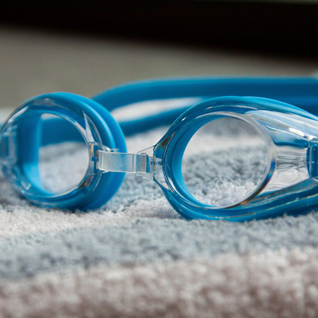 Okulary do pływania dla początkujących z soczewkami plano