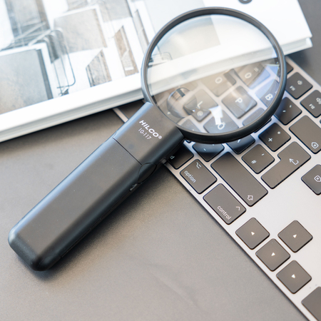 Lupa okrągła podświetlana wielokątna